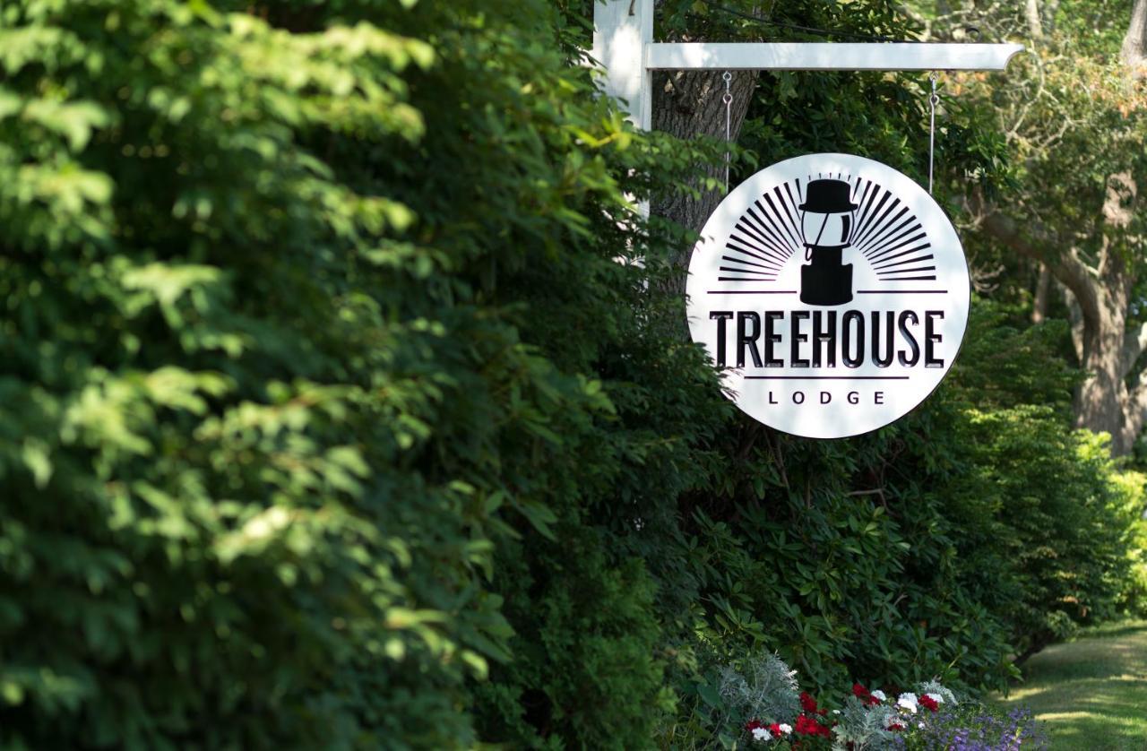 Treehouse Lodge Woods Hole Exterior photo